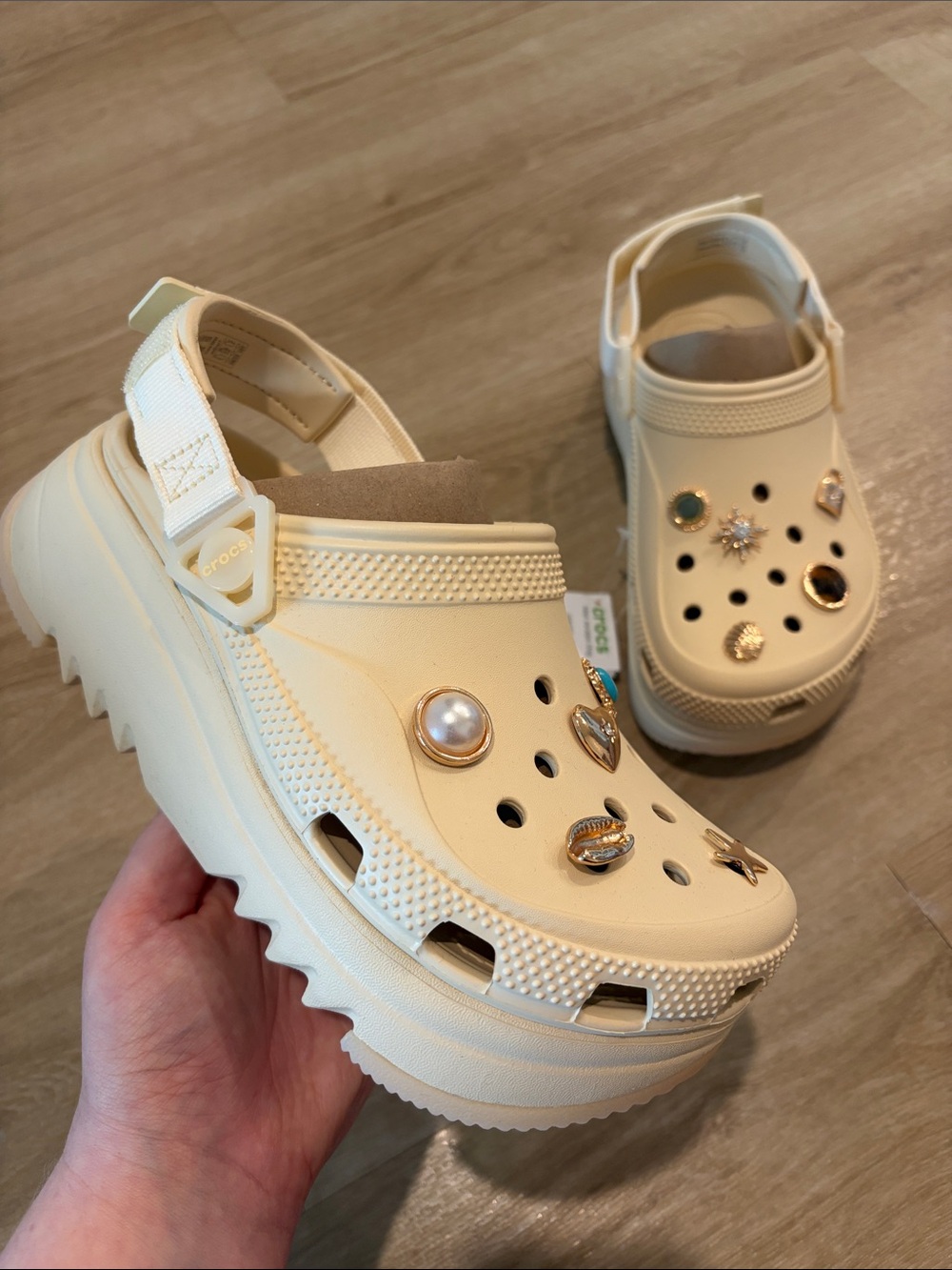 Women’s crocs hiker xscape clog